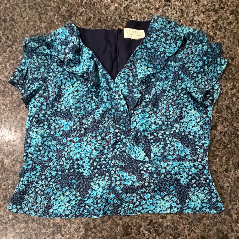 Norton McNaughton Women Blue Floral Ruffle Surplice Blouse Short Sleeve Top